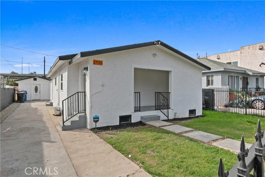 1926  E 115th St, Los Angeles, CA 90059 - Beds: 4 - Baths: 3