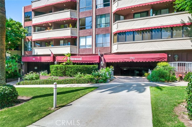 1745  Camino Palmero St #202, Los Angeles, CA 90046, - Beds: 1 - Baths: 1