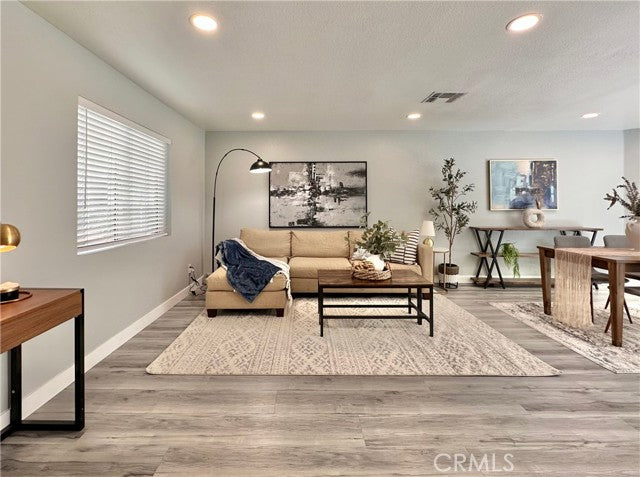 102  S Manhattan Pl #110, Los Angeles, CA 90004, - Beds: 2 - Baths: 3