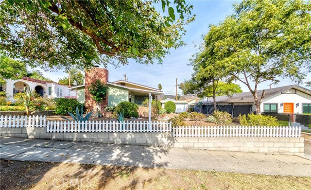 2337  Laverna Ave, Los Angeles, CA 90041 - Beds: 5 - Baths: 4