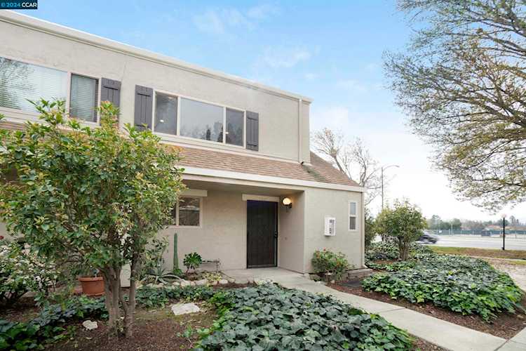 1305 Weepinggate Lane, San Jose, CA 95136 - 3 Beds - 1 Baths - 1,308 Sq.Ft