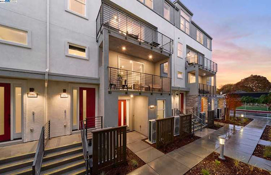 610 Redberry Way #258-26, San Jose, CA 95117 - 3 Beds - 3 Baths - 1,956 Sq.Ft