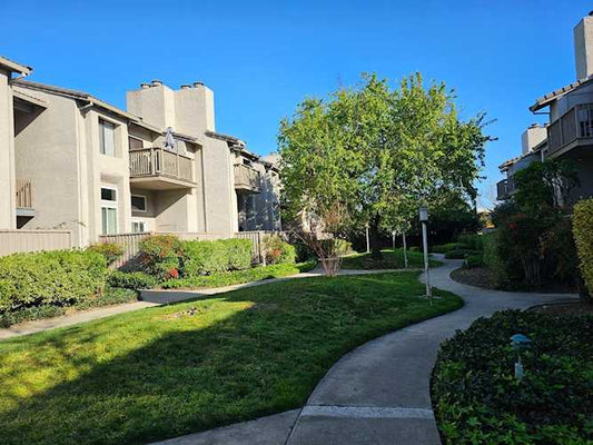 2290 Sun Glory Lane #B, San Jose, CA 95124 - 2 Beds - 2 Baths - 998 Sq.Ft