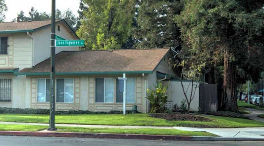 131 Jose Figueres Avenue, San Jose, CA 95116 - 2 Beds - 1 Baths - 881 Sq.Ft