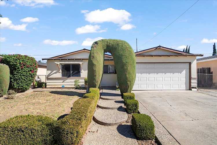 4136 San Bernardino Way, San Jose, CA 95111 - 4 Beds - 2 Baths - 1,308 Sq.Ft