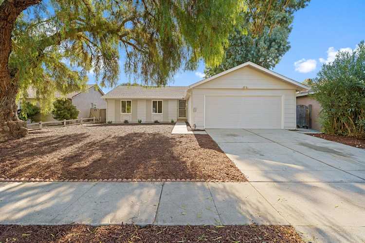 738 Stardust Lane, San Jose, CA 95123 - 3 Beds - 2 Baths - 1,228 Sq.Ft