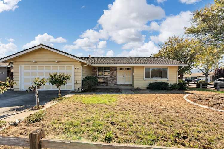 908 Sapphire Court, San Jose, CA 95136 - 3 Beds - 2 Baths - 1,512 Sq.Ft