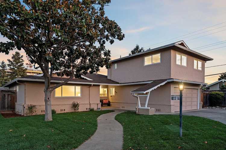 874 Greenbay Court, San Jose, CA 95128 - 5 Beds - 3 Baths - 2,210 Sq.Ft