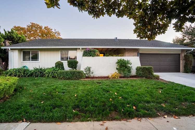 4939 Rue Calais, San Jose, CA 95136 - 4 Beds - 2 Baths - 1,446 Sq.Ft