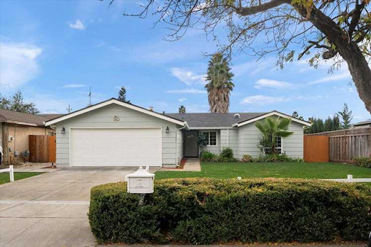 860 Normington Way, San Jose, CA 95136 - 4 Beds - 2 Baths - 1,325 Sq.Ft