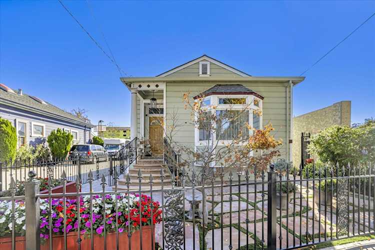 452 Goodyear Street, San Jose, CA 95110 - 3 Beds - 2 Baths - 1,188 Sq.Ft