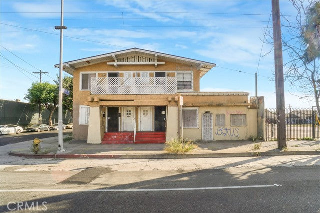 200  W Slauson Ave, Los Angeles, CA 90003, - Beds: 3 - Baths: 3