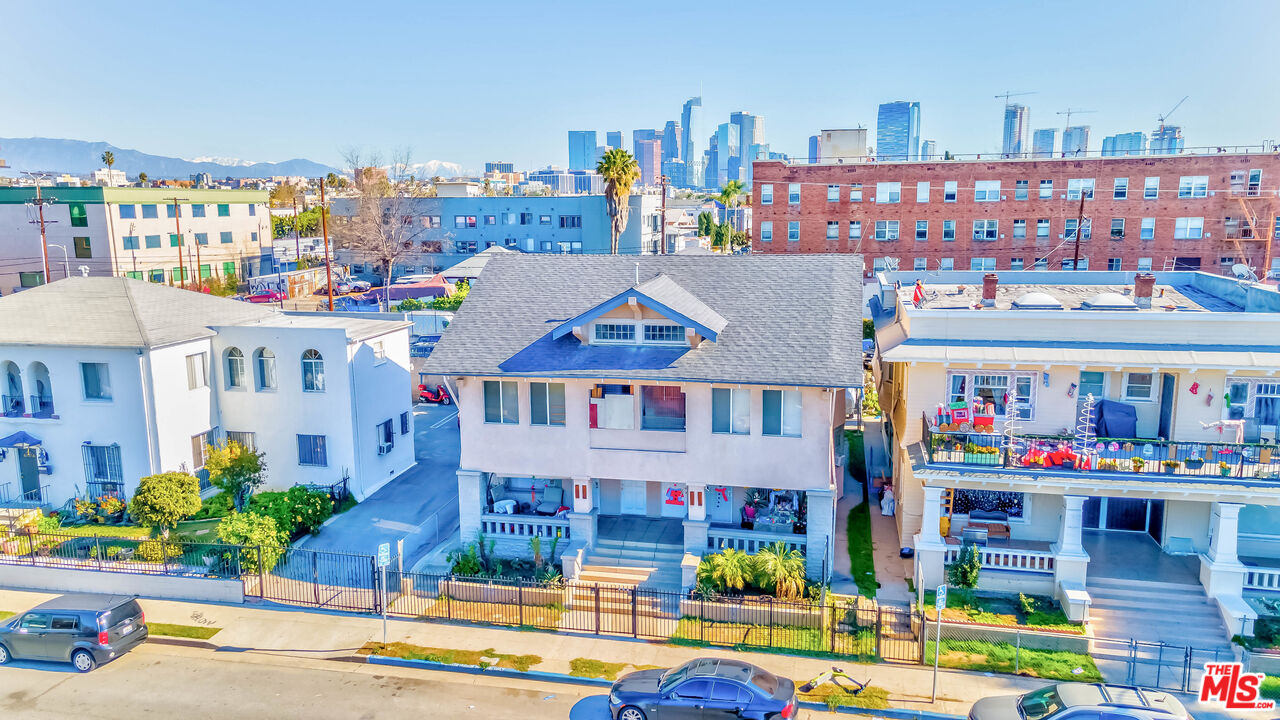 1400  S Westmoreland Ave, Los Angeles, CA 90006, - Beds: 6 - Baths: 5