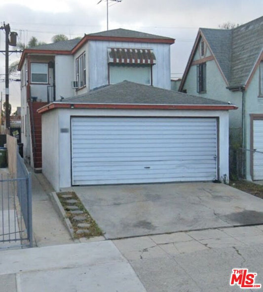 6810  S Van Ness Ave, Los Angeles, CA 90047, - Beds: 2 - Baths: 2