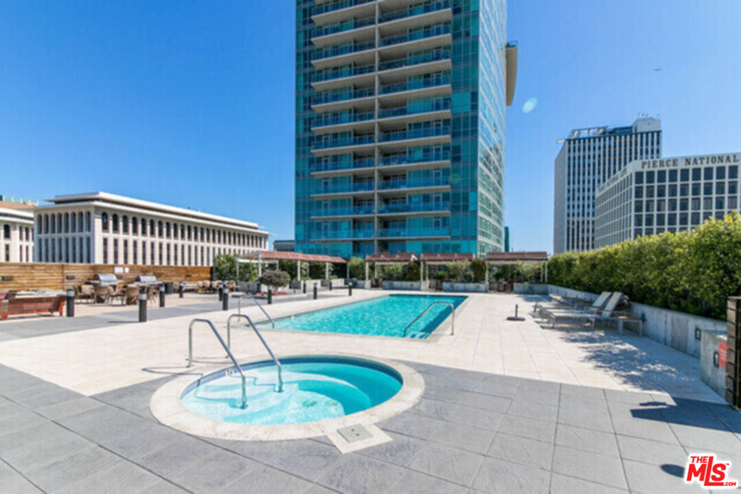 3785  Wilshire Blvd #907, Los Angeles, CA 90010, - Beds: 2 - Baths: 2