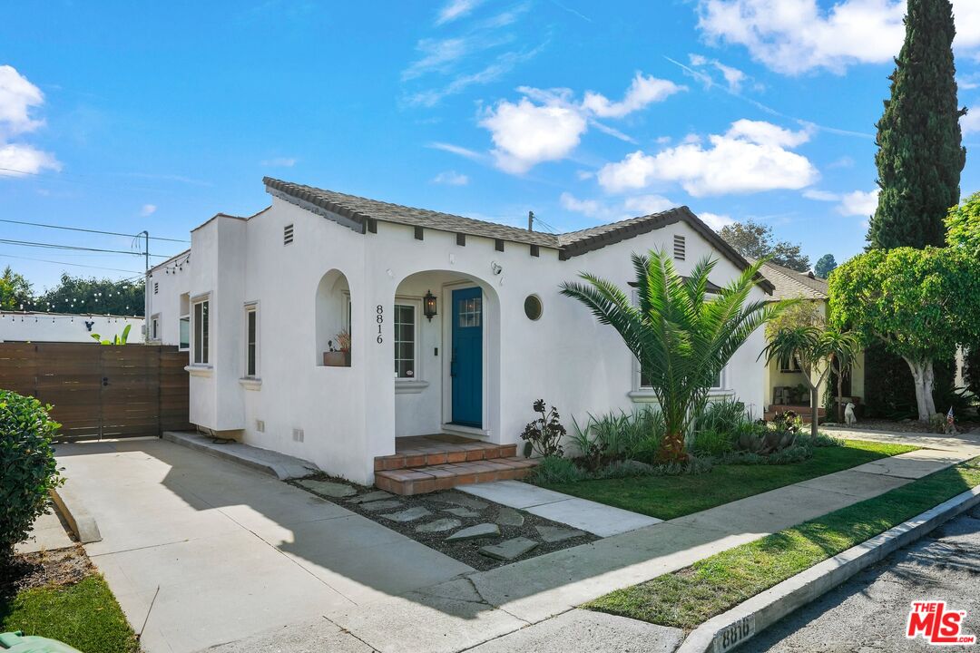 8816  David Ave, Los Angeles, CA 90034, - Beds: 2 - Baths: 2