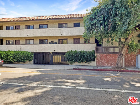 11574  Ohio Ave #201, Los Angeles, CA 90025, - Beds: 2 - Baths: 2