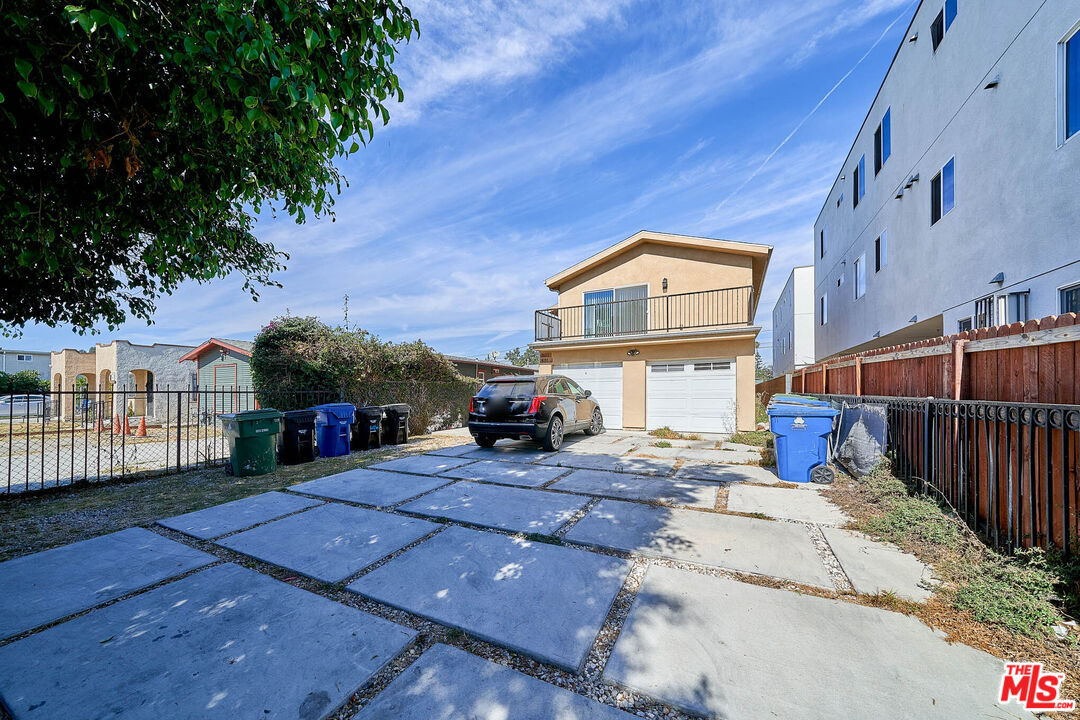 601  W 84th St, Los Angeles, CA 90044, - Beds: 10 - Baths: 7