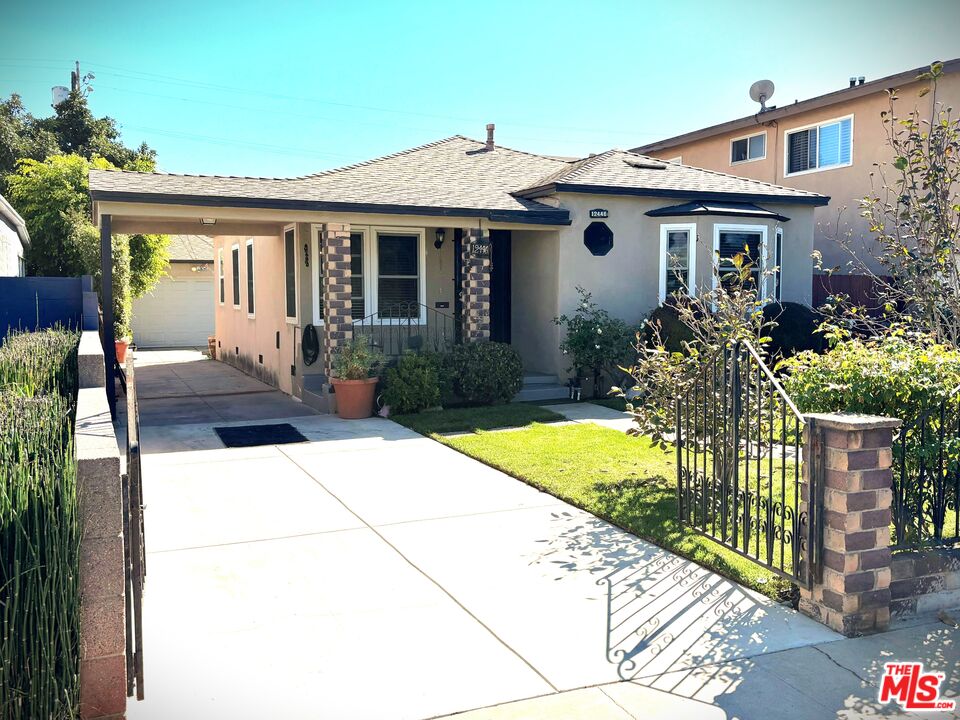 12446  Short Ave, Los Angeles, CA 90066, - Beds: 2 - Baths: 1