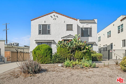 1371  Keniston Ave, Los Angeles, CA 90019 - Beds: 6 - Baths: 4