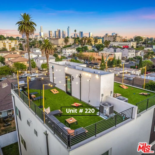 220  N Coronado St, Los Angeles, CA 90026, - Beds: 3 - Baths: 4