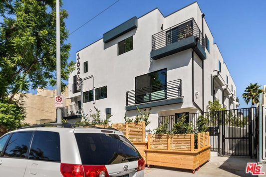 1624  N Normandie Ave #C, Los Angeles, CA 90027, - Beds: 3 - Baths: 3