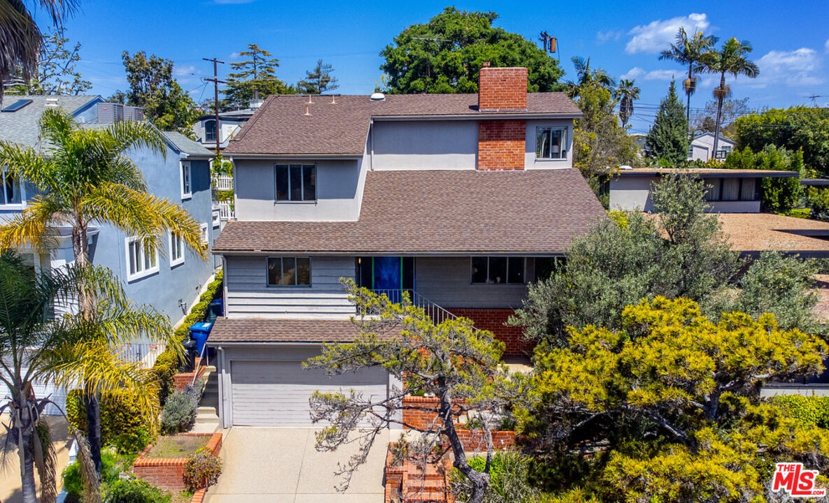 1350  Comstock Ave, Los Angeles, CA 90024, - Beds: 4 - Baths: 4