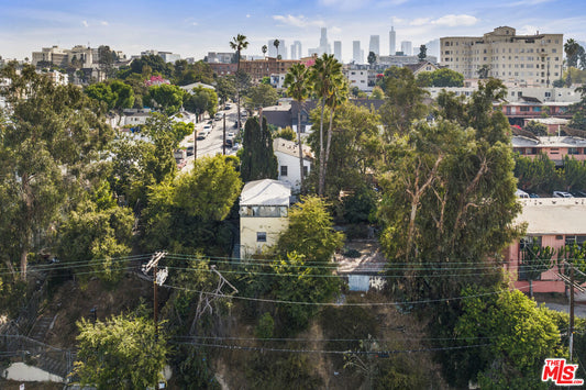 2576  W 5th St, Los Angeles, CA 90057 - Beds: 1 - Baths: 1