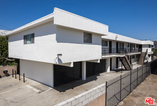 2641  S La Salle Ave, Los Angeles, CA 90018 - Beds: 10 - Baths: 8