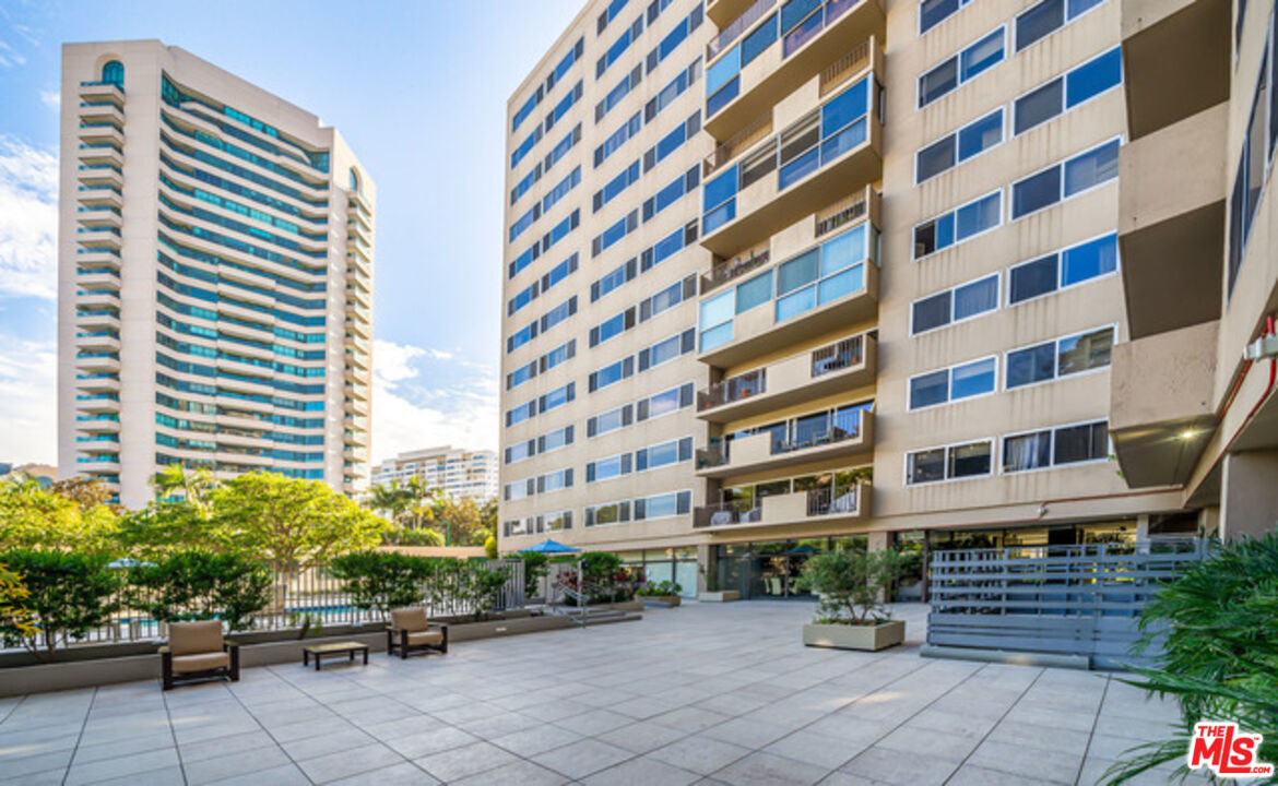 10450  Wilshire Blvd #5G, Los Angeles, CA 90024 - Beds: 2 - Baths: 2