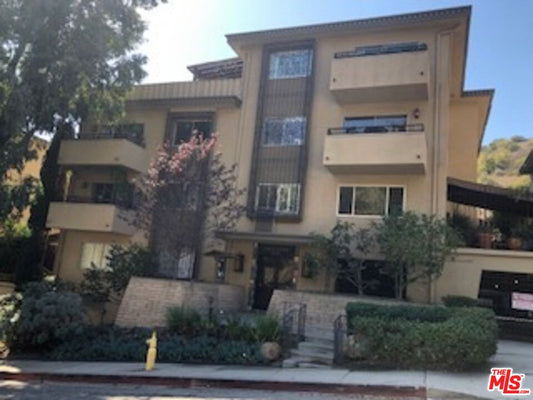 6724  Hillpark Dr #201, Los Angeles, CA 90068 - Beds: 2 - Baths: 2