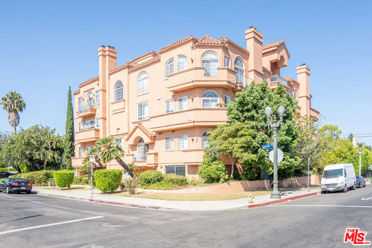 801  S Lorraine Blvd #301, Los Angeles, CA 90005 - Beds: 2 - Baths: 2