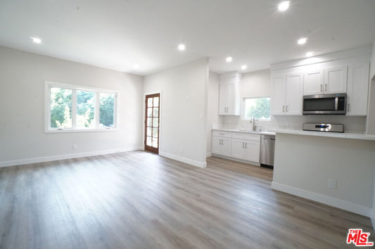 6043  Selma Ave, Los Angeles, CA 90028 - Beds: 10 - Baths: 6