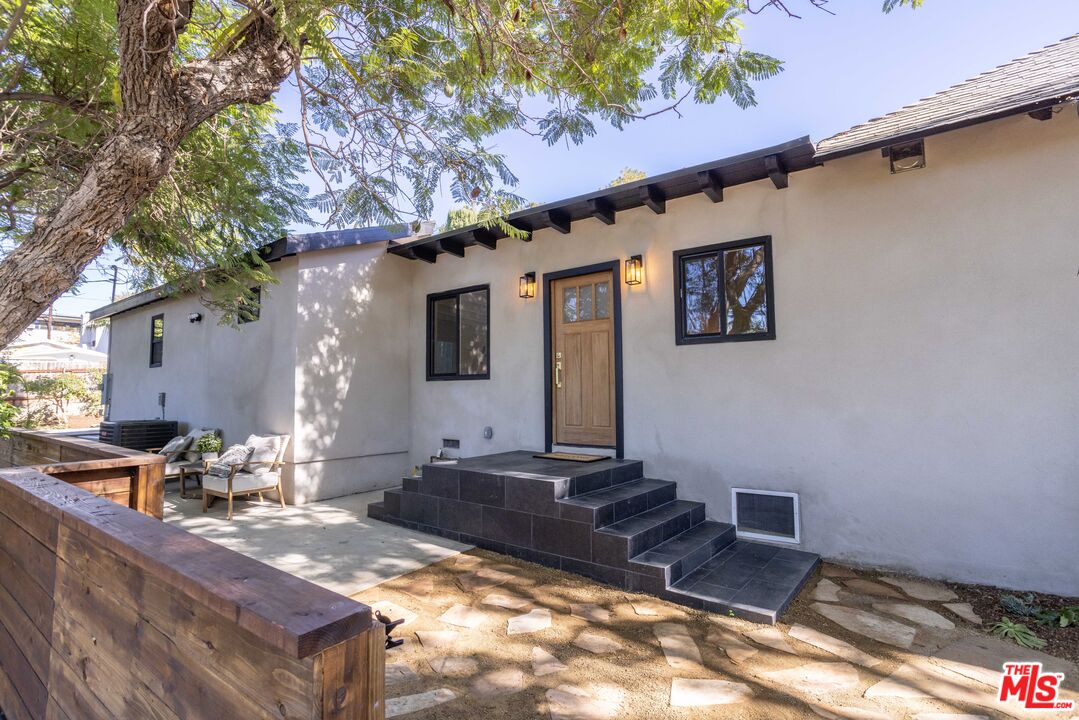 601  Redfield Ave, Los Angeles, CA 90042 - Beds: 4 - Baths: 3