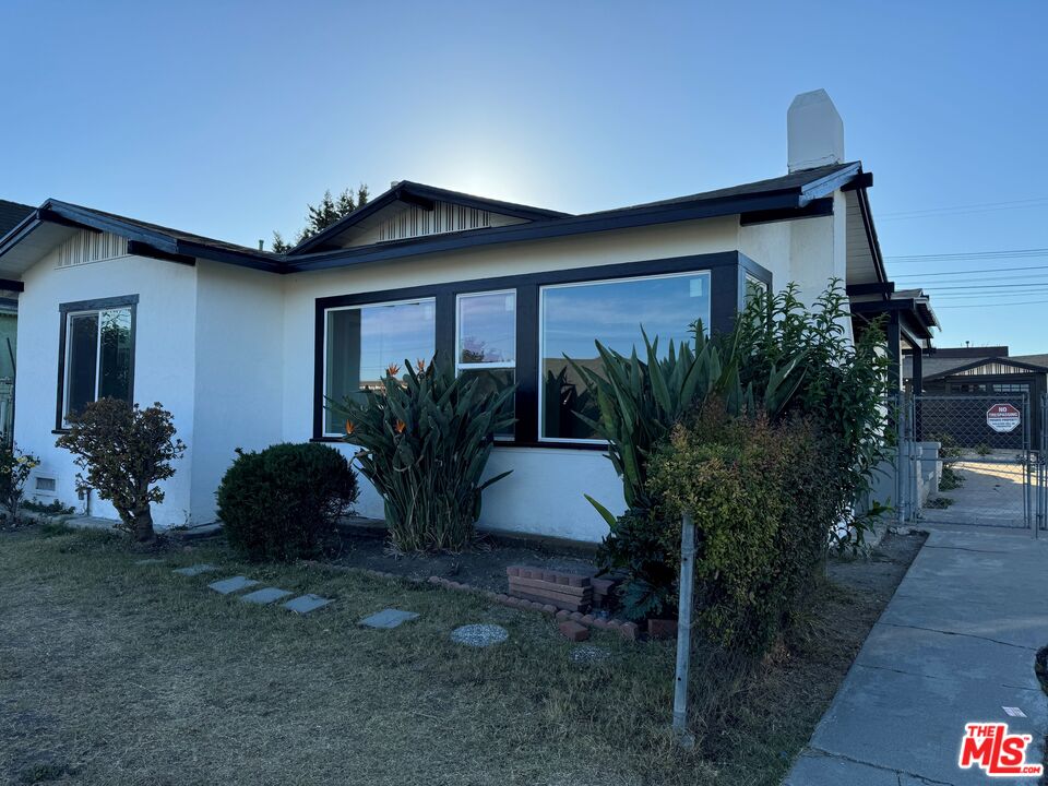 5465  S Victoria Ave, Los Angeles, CA 90043 - Beds: 3 - Baths: 1