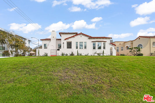 1500  S Point View St, Los Angeles, CA 90035 - Beds: 3 - Baths: 2