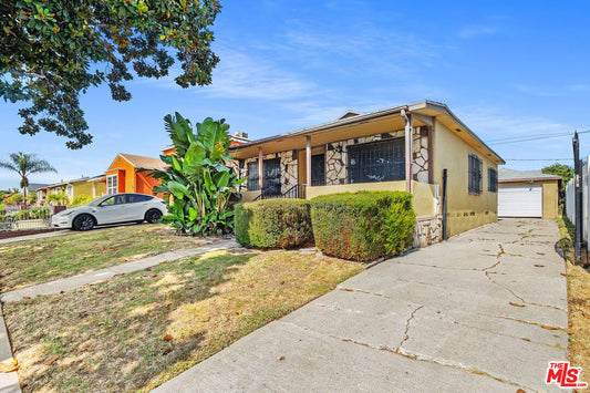 2027  W 96th St, Los Angeles, CA 90047 - Beds: 3 - Baths: 1