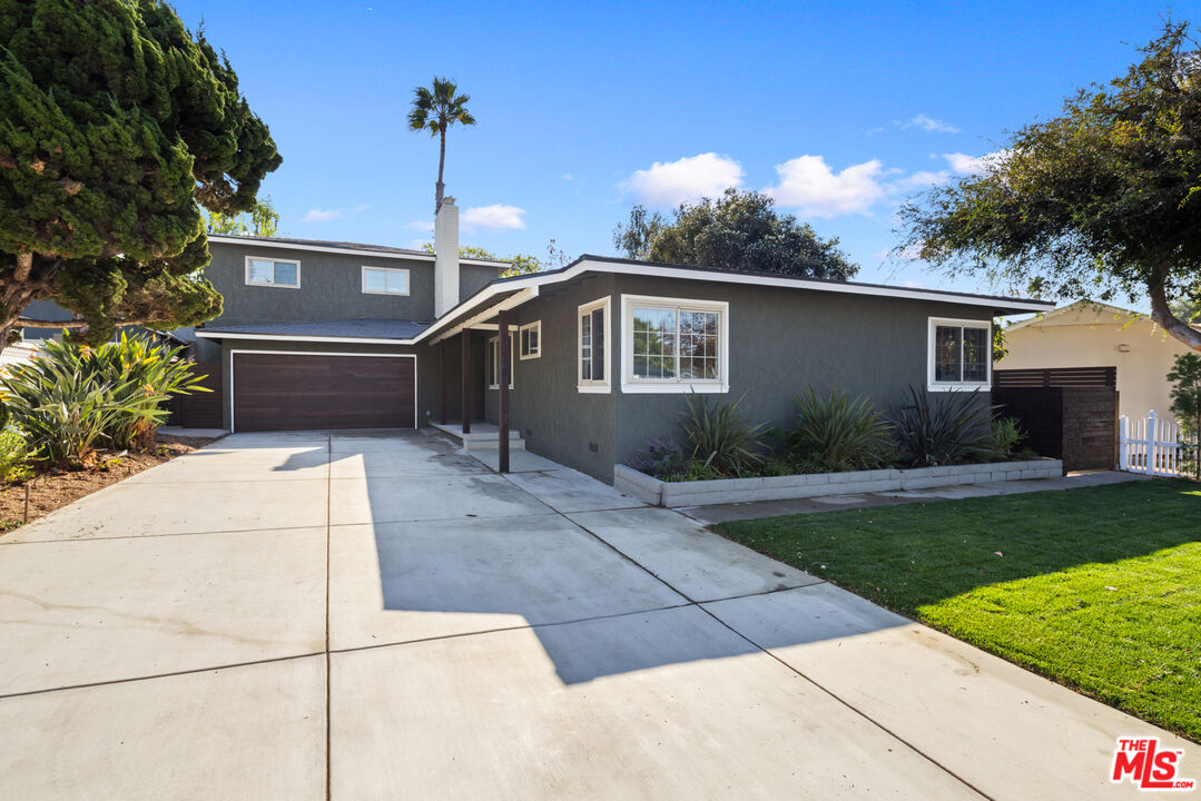 7248  W 88th Pl, Los Angeles, CA 90045 - Beds: 5 - Baths: 3