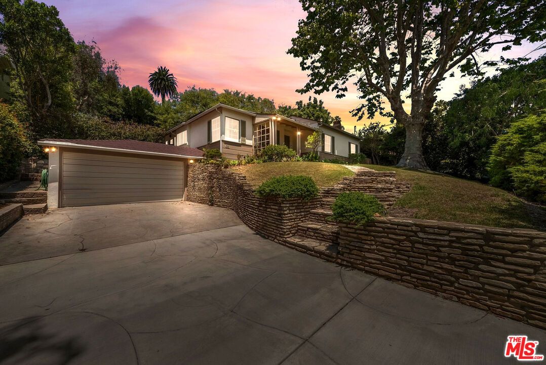 3343  Shelby Dr, Los Angeles, CA 90034 - Beds: 3 - Baths: 2