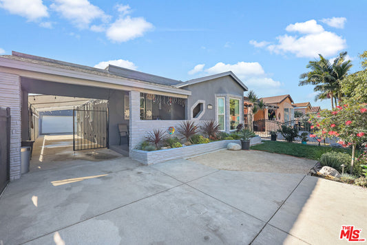 122  W 69th St, Los Angeles, CA 90003 - Beds: 2 - Baths: 1