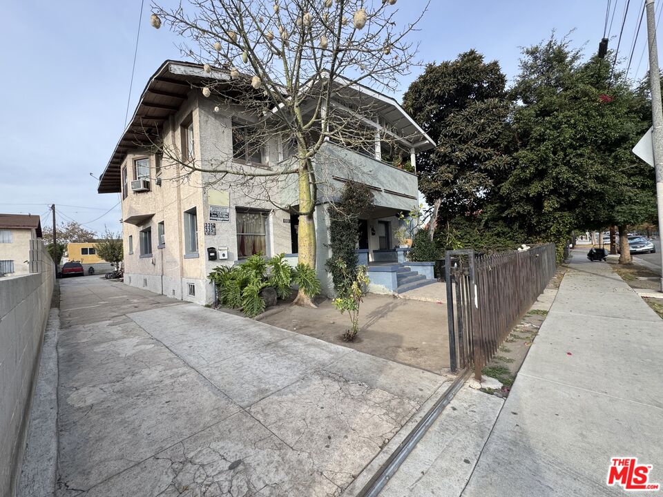 331  S Avenue 20, Los Angeles, CA 90031 - Beds: 6 - Baths: 6