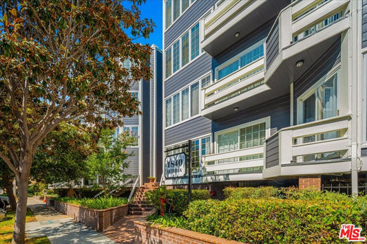 1840  Veteran Ave #301, Los Angeles, CA 90025 - Beds: 3 - Baths: 4