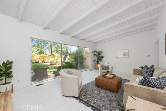 2951  La Castana Dr, Los Angeles, CA 90046, - Beds: 3 - Baths: 2