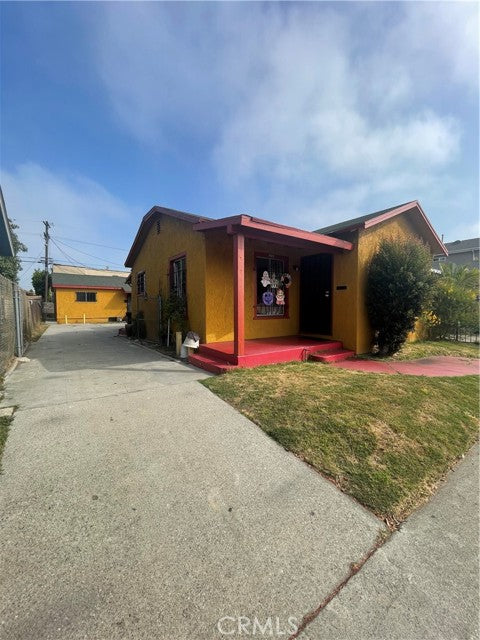 1137  W Gage Ave, Los Angeles, CA 90044, - Beds: 5 - Baths: 2