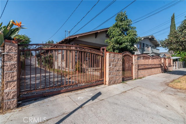 1741  S New England St, Los Angeles, CA 90006 - Beds: 7 - Baths: 5