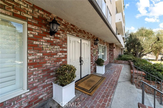 10650  Holman Ave #107, Los Angeles, CA 90024 - Beds: 2 - Baths: 2