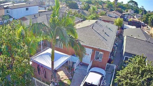 802  E 111th Dr, Los Angeles, CA 90059, - Beds: 4 - Baths: 2