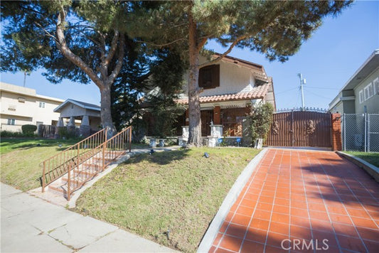 128  N St Andrews Pl, Los Angeles, CA 90004 - Beds: 4 - Baths: 2