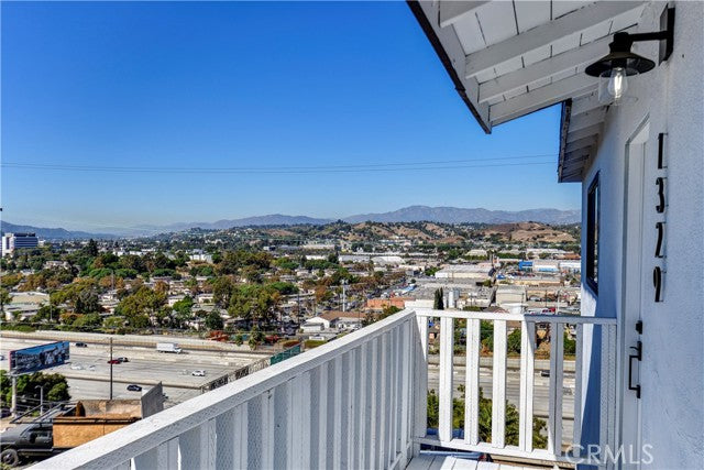 1329  N Hicks, Los Angeles, CA 90063, - Beds: 2 - Baths: 1