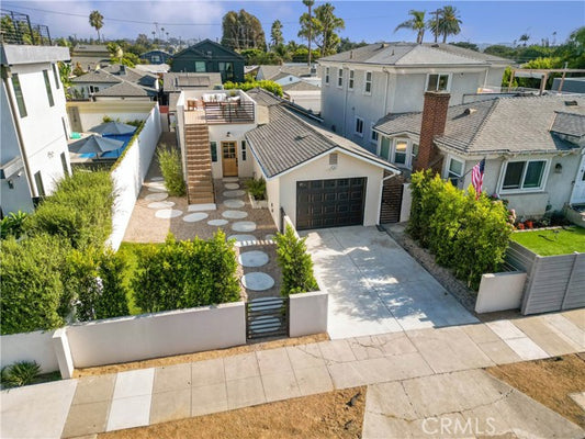 12820  Short Ave, Los Angeles, CA 90066, - Beds: 3 - Baths: 3